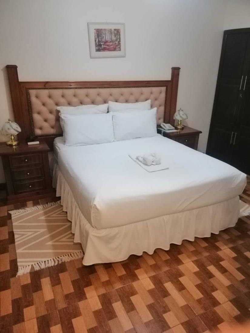 Executive hotel room at Munda Hotel, Bulawayo